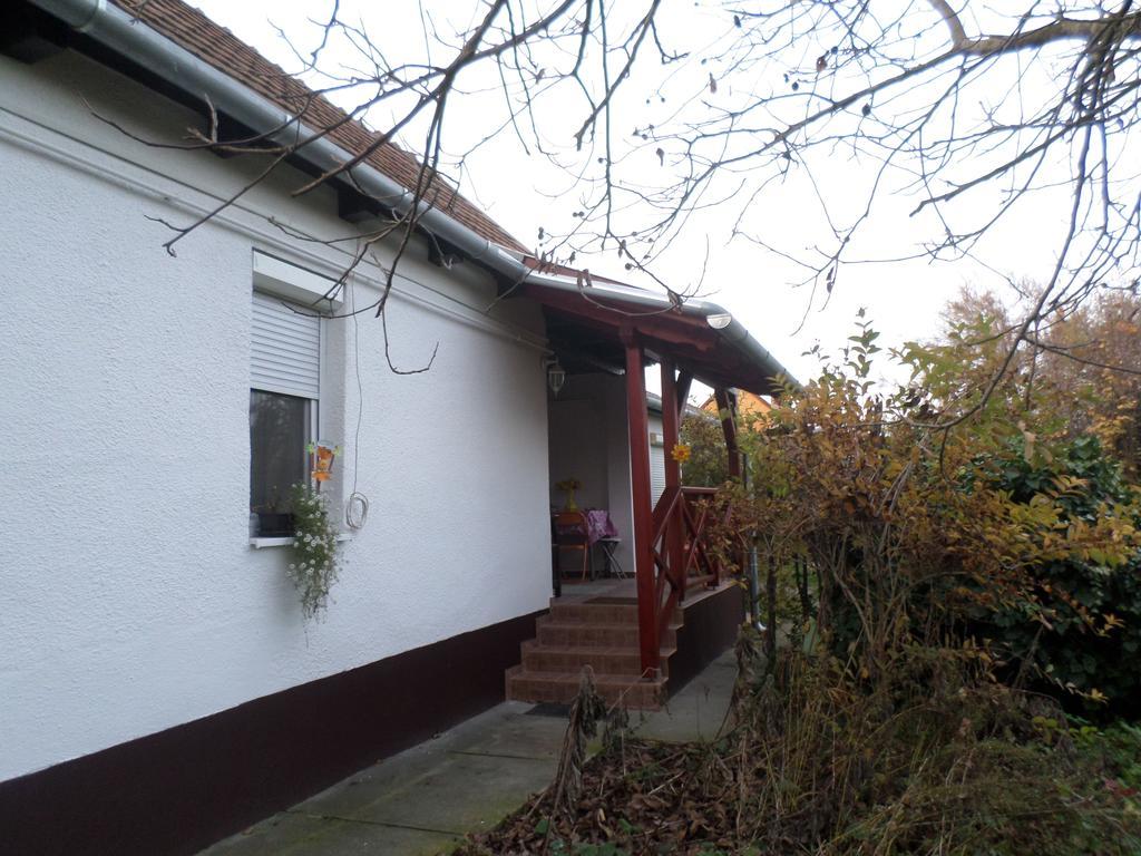 Kerekparos Es Zarandok Vendeghaz Villa Apostag Cameră foto